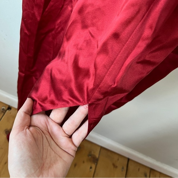 Reformation Frankie Silk Dress Red Rosette Size 8 NWOT - Picture 10 of 11